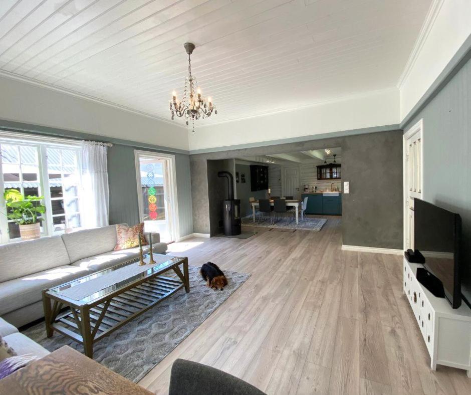 - Full House With Two Bedrooms, Patio, Garden And Location Villa *