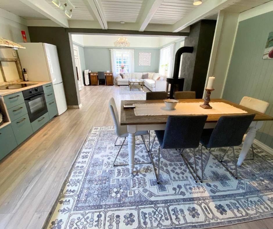 Villa - Full House With Two Bedrooms, Patio, Garden And Location Dalen
