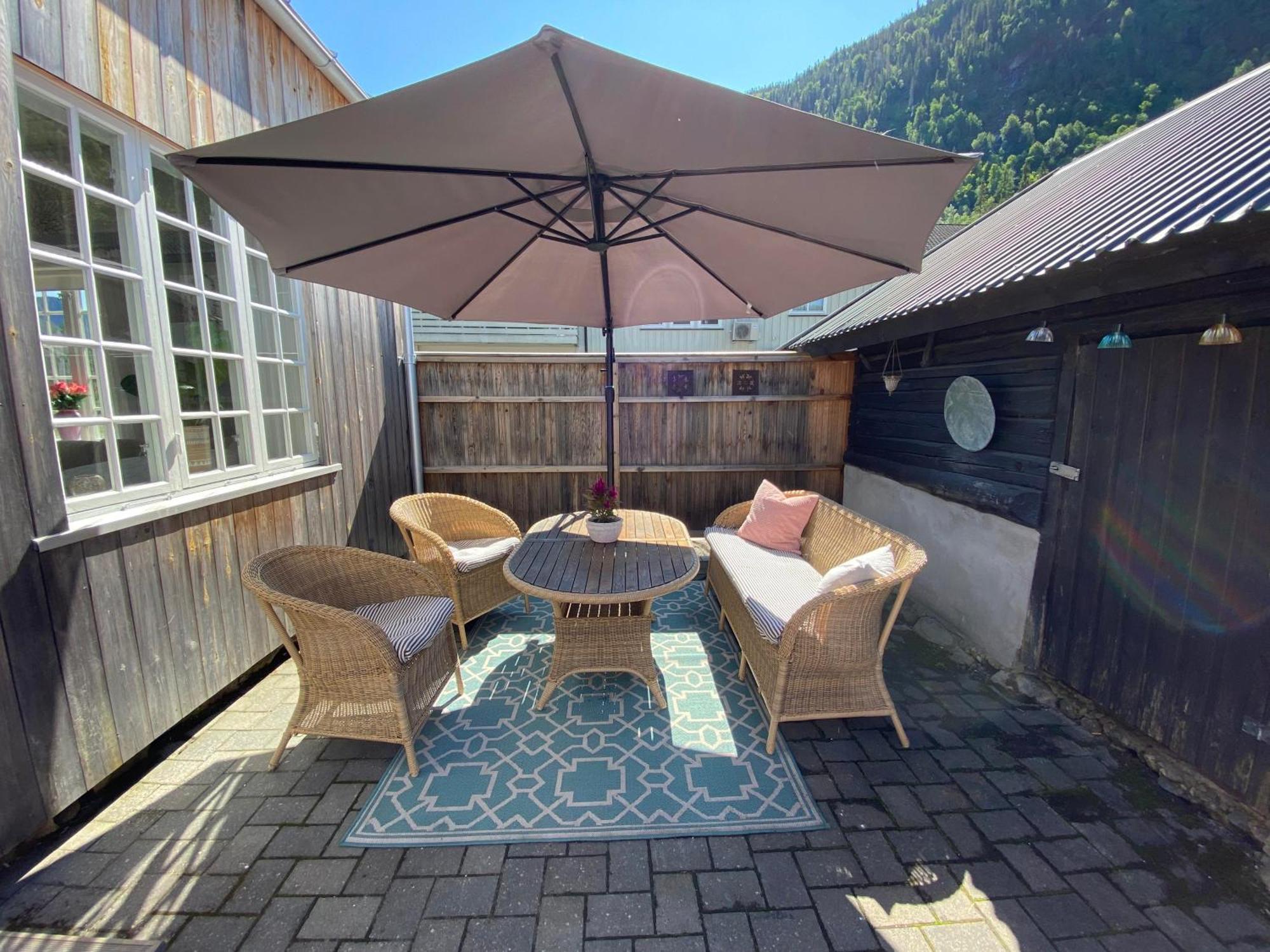 - Full House With Two Bedrooms, Patio, Garden And Location Villa *